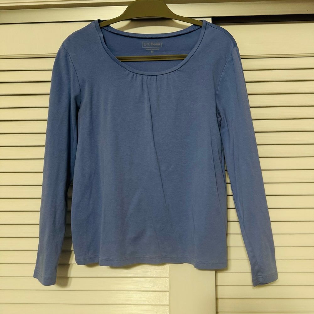 L.L. Bean Women's Sky Blue Long Sleeve Tee Medium